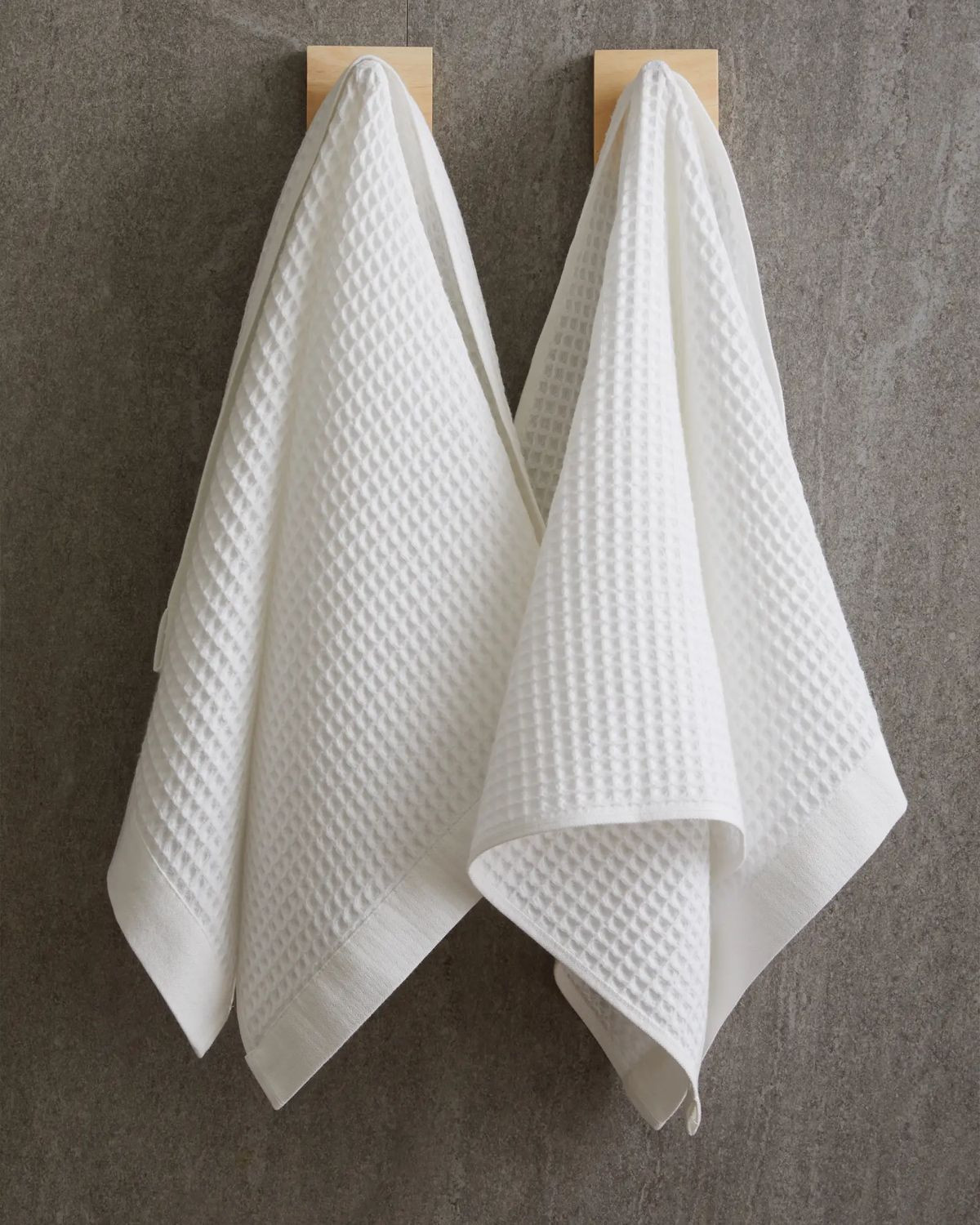 Durable Waffle Hand Towel 400 GSM Size 16 x 28 Inches